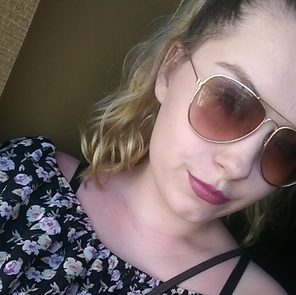 Meet your Posher, Tessa